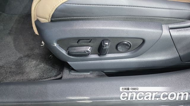 Lexus ES300h 2019 — Şəkil 30/38