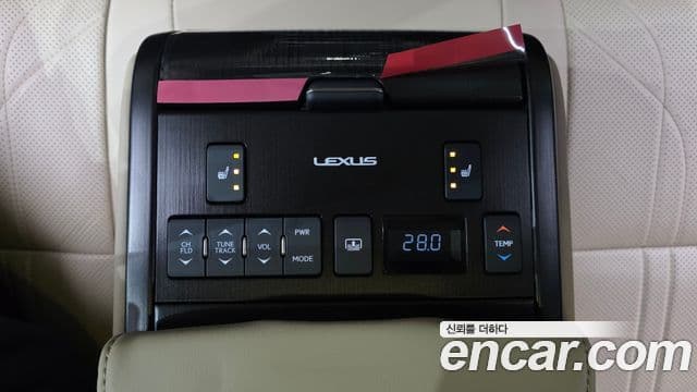 Lexus ES300h 2019 — Şəkil 24/38
