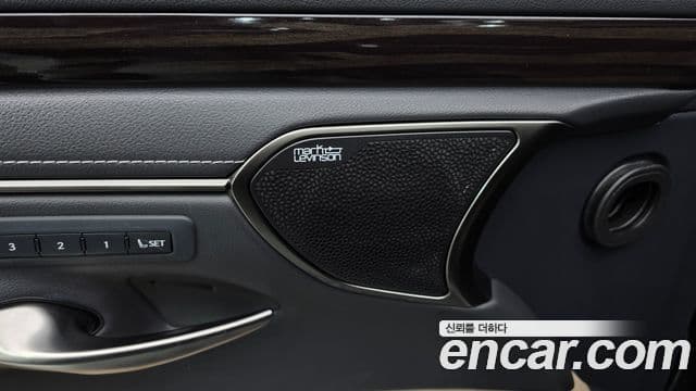 Lexus ES300h 2019 — Şəkil 21/38