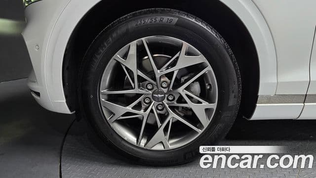 Genesis GV70 2021 — Photo 16/20
