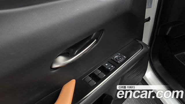 Lexus UX250h 2021 — Şəkil 16/20