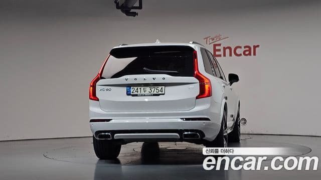 Volvo XC90 2020 — Фото 4/20