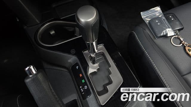 Toyota RAV4 2018 — Şəkil 23/33