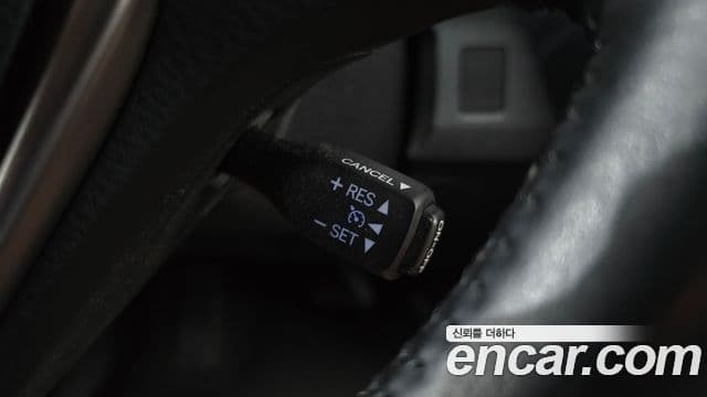 Toyota RAV4 2018 — Photo 31/33