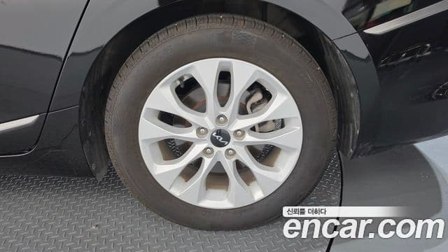 Kia K8 2022 — Photo 19/39