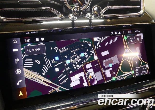 Bentley Bentayga 2025 — Photo 17/20