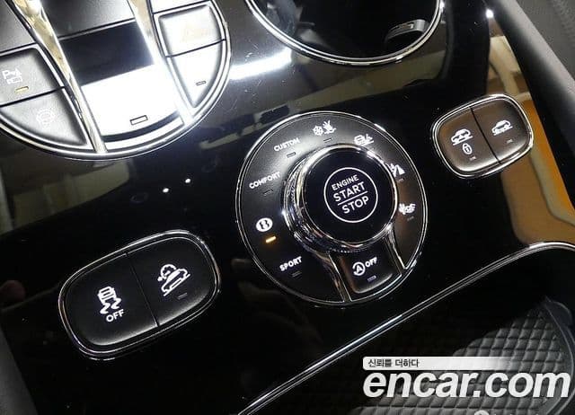 Bentley Bentayga 2025 — Photo 20/20