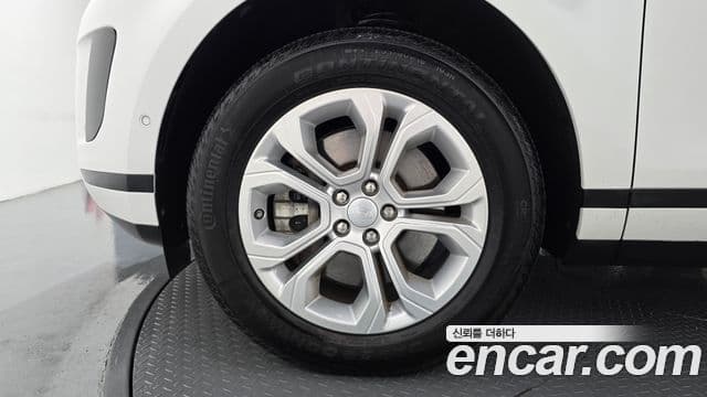 Land Rover Range Rover Evoque 2019 — ფოტო 15/20