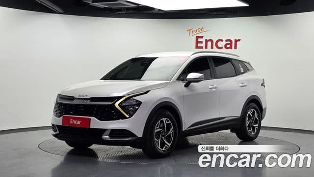 Kia Sportage 2022 — Фото 1/20