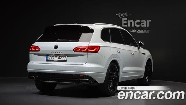 Volkswagen Touareg 2023 — Photo 16/37