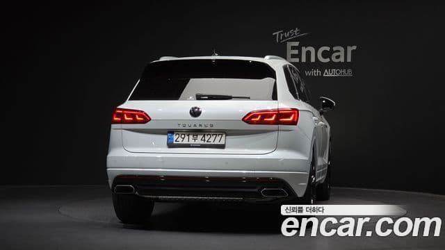 Volkswagen Touareg 2023 — Photo 5/37