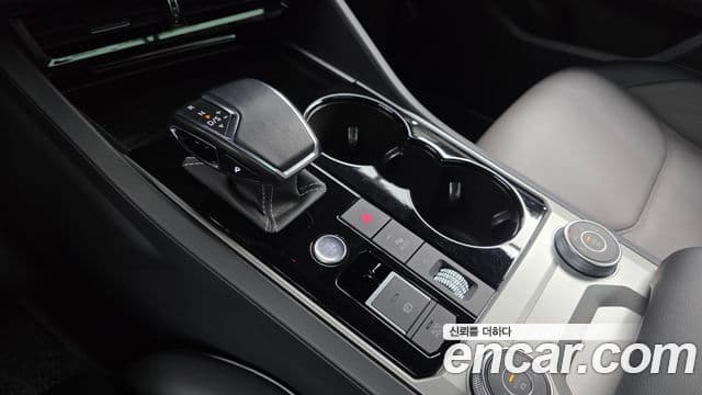 Volkswagen Touareg 2023 — Photo 30/37