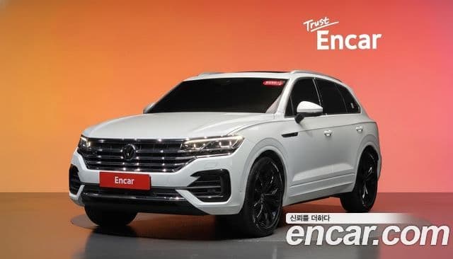 Volkswagen Touareg 2023 — Photo 2/37