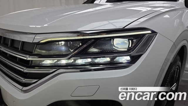 Volkswagen Touareg 2023 — Photo 28/37