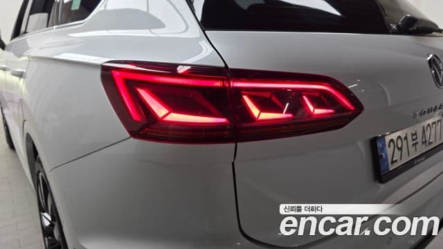 Volkswagen Touareg 2023 — Photo 17/37