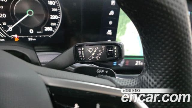 Volkswagen Touareg 2023 — Photo 25/37