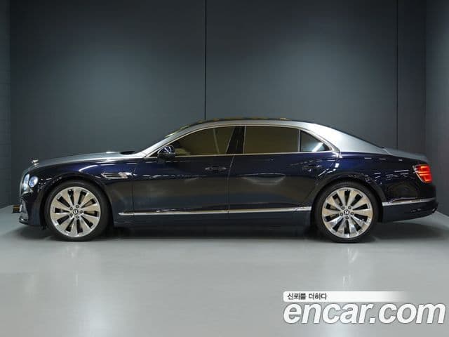 Bentley Flying Spur 2022 — Фото 2/20