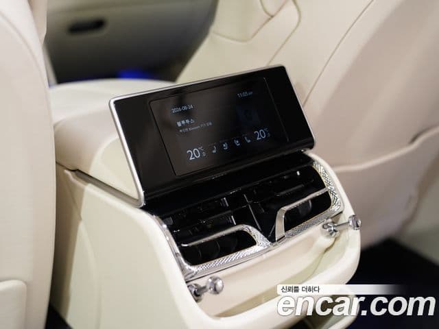 Bentley Flying Spur 2022 — Фото 16/20