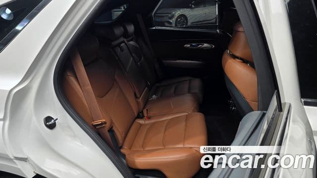Genesis GV70 2022 — Photo 8/31