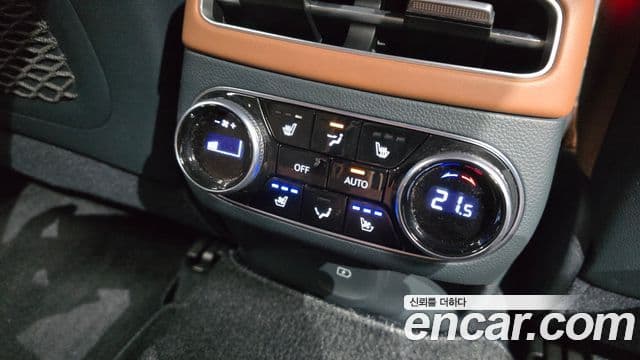 Genesis GV70 2022 — Photo 9/31