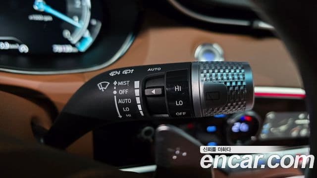 Genesis GV70 2022 — Photo 19/31