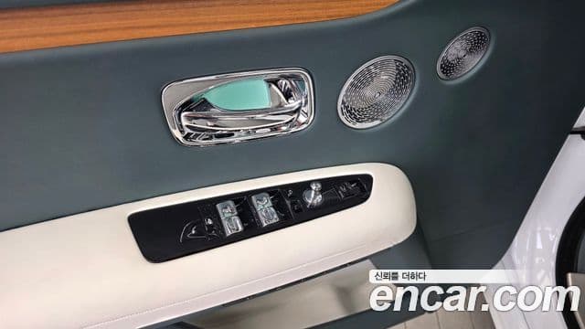 Rolls-Royce Ghost 2023 — Photo 24/36