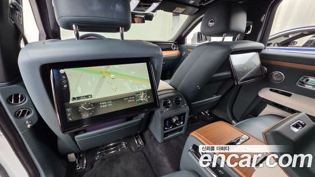 Rolls-Royce Ghost 2023 — Photo 27/36