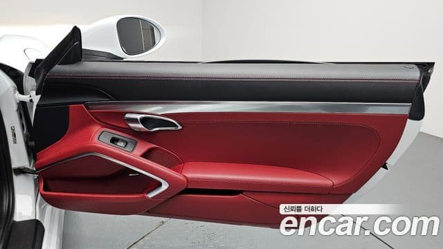 Porsche 718 Cayman 2020 — Photo 14/32