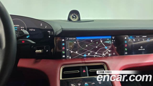 Porsche Taycan 2021 — Şəkil 24/36