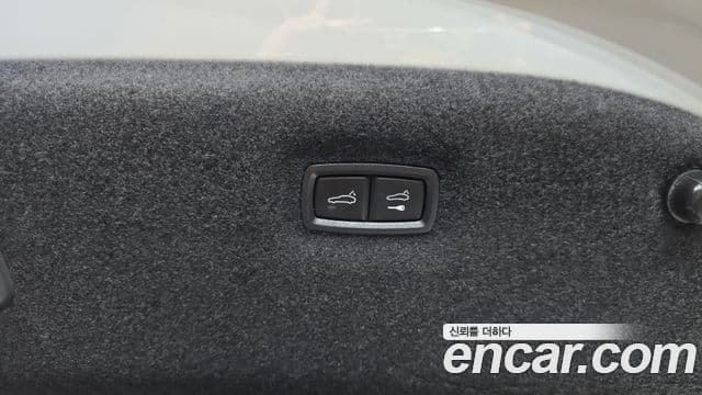 Porsche Taycan 2021 — Şəkil 20/36