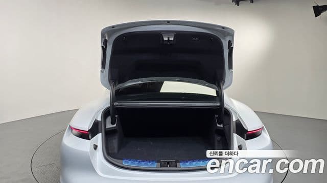 Porsche Taycan 2021 — Şəkil 28/36