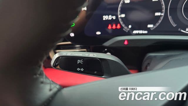 Porsche Taycan 2021 — Şəkil 12/36