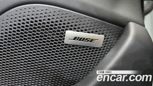 Porsche Taycan 2021 — Şəkil 30/36