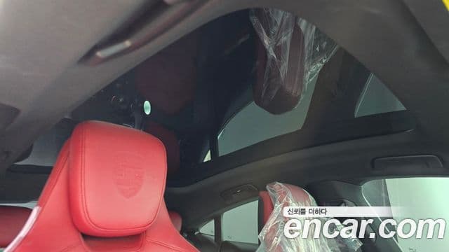 Porsche Taycan 2021 — Şəkil 29/36