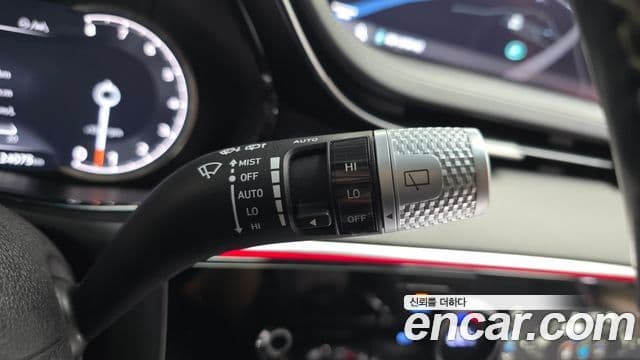 Genesis GV70 2021 — ფოტო 34/40