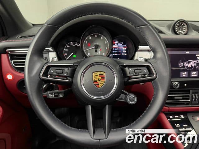 Porsche Macan 2022 — Şəkil 12/20