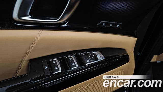 Kia Carnival 2022 — Фото 17/20