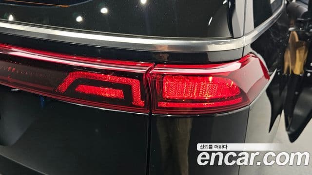 Kia Carnival 2022 — Photo 1/35