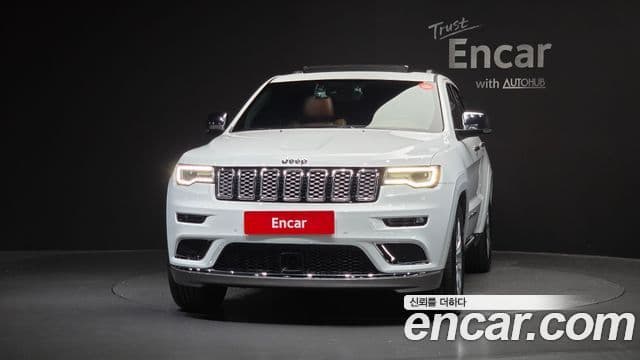 Jeep Grand Cherokee 2021 — Фото 3/20