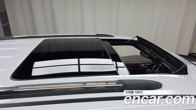 Jeep Grand Cherokee 2021 — Фото 19/20
