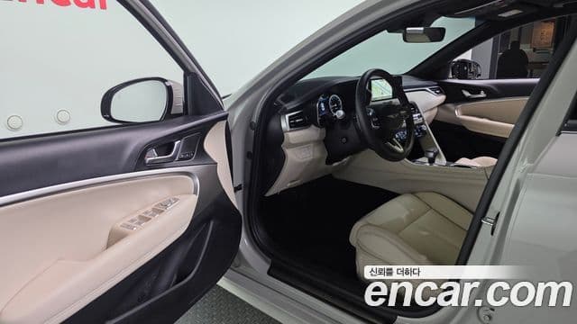 Genesis G70 2025 — Photo 18/20