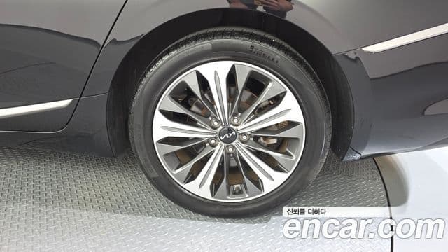 Kia K8 2022 — Photo 4/31