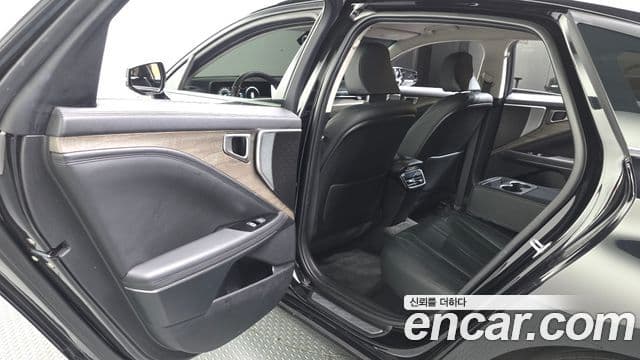 Kia K8 2022 — Photo 1/31