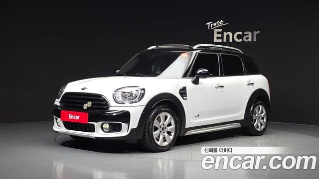 Mini Cooper D Countryman 2019 — Şəkil 27/32