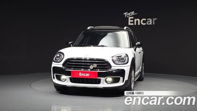 Mini Cooper D Countryman 2019 — Şəkil 19/32