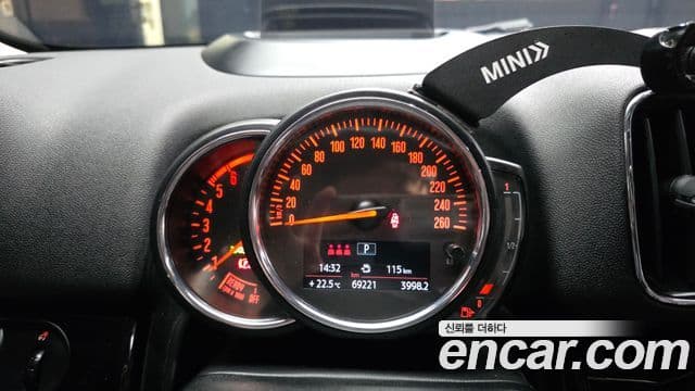 Mini Cooper D Countryman 2019 — Şəkil 2/32
