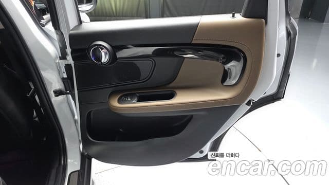 Mini Cooper D Countryman 2019 — Şəkil 8/32