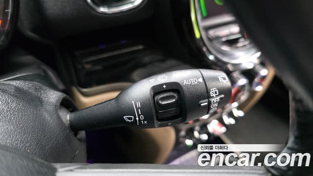 Mini Cooper D Countryman 2019 — Şəkil 18/32
