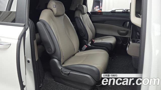 Kia Carnival 2024 — Фото 12/20