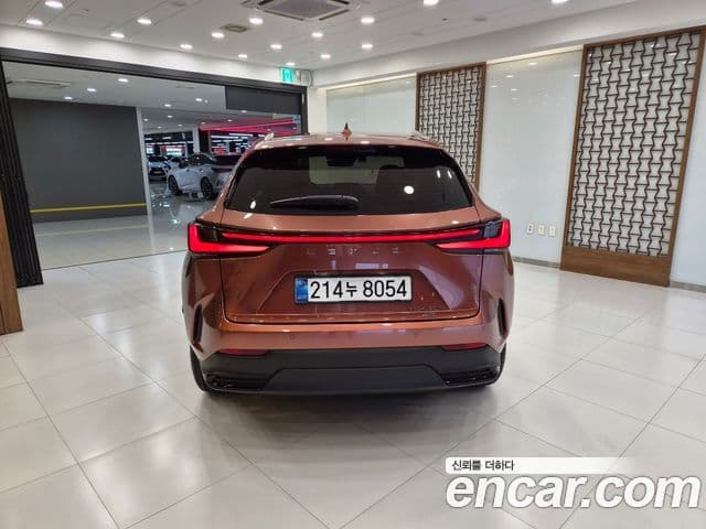Lexus NX450h+ 2025 — Фото 3/15